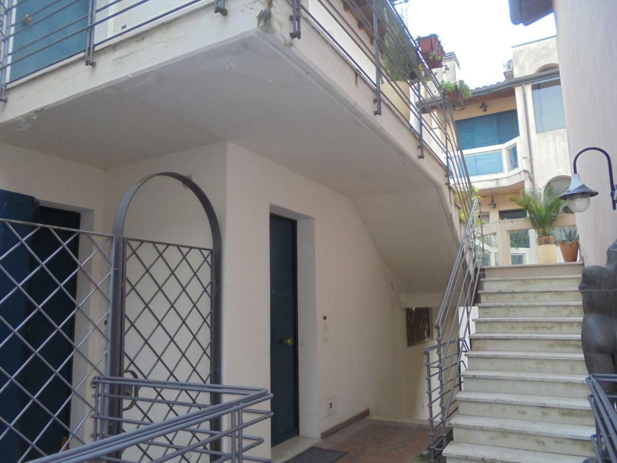 Appartement Bilocale Centro Storico à Pesaro Extérieur photo